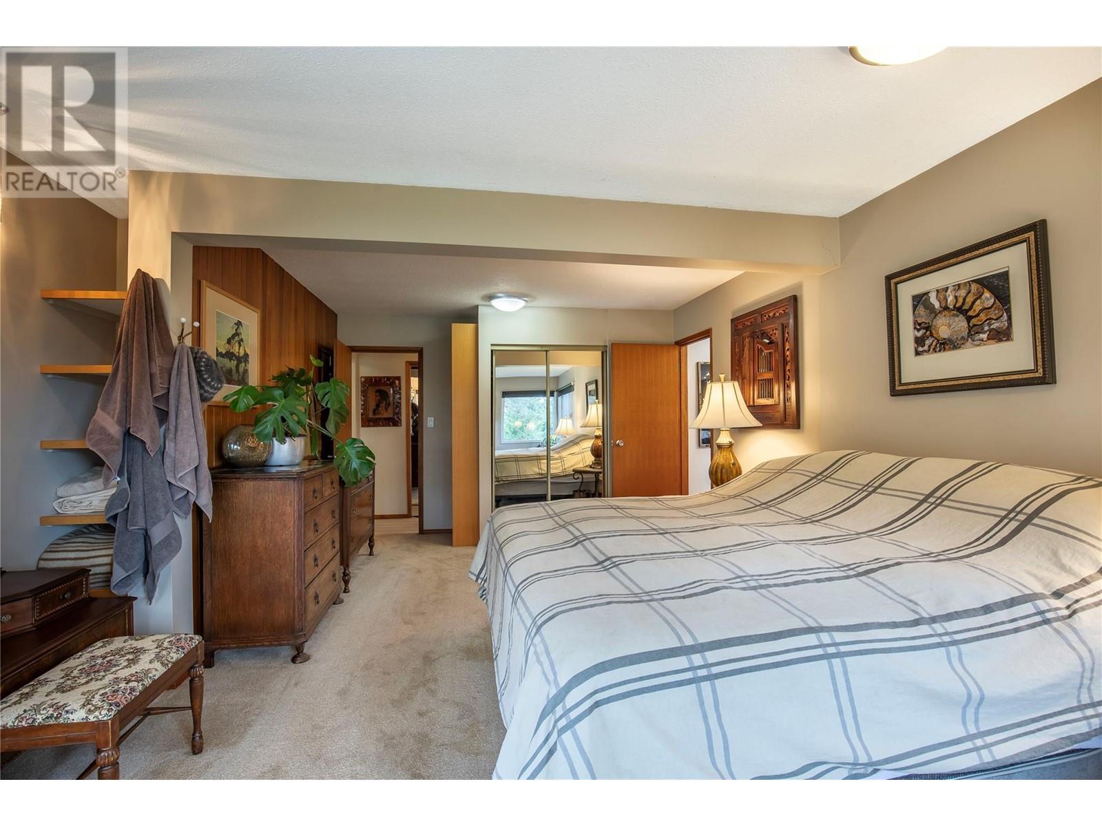 Property at 239 Stepping Stones Crescent image 1