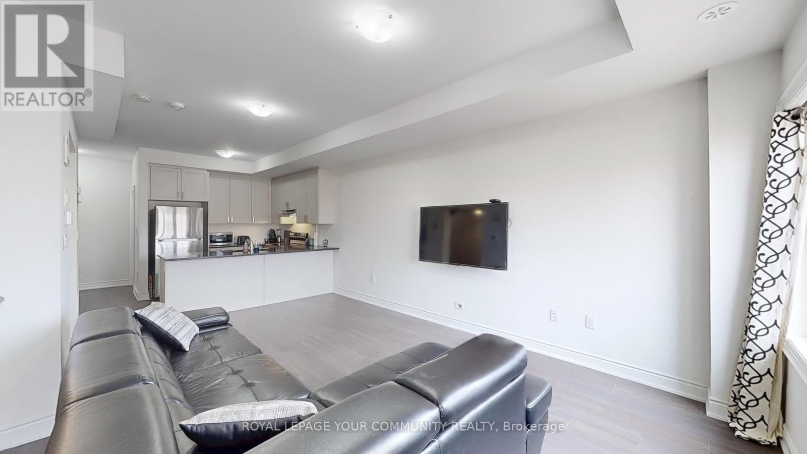 Property at 35 - 2681 MAGDALEN PATH image 2