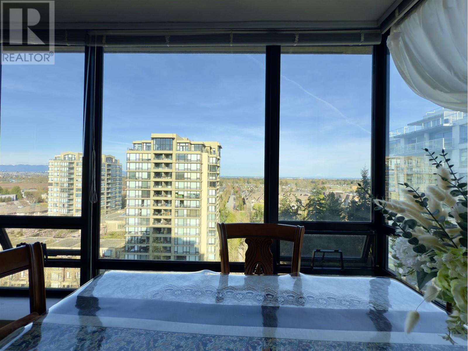 Listing Picture 14 of 31 : 1502 9188 HEMLOCK DRIVE, Richmond / 烈治文 - 魯藝地產 Yvonne Lu Group - MLS Medallion Club Member