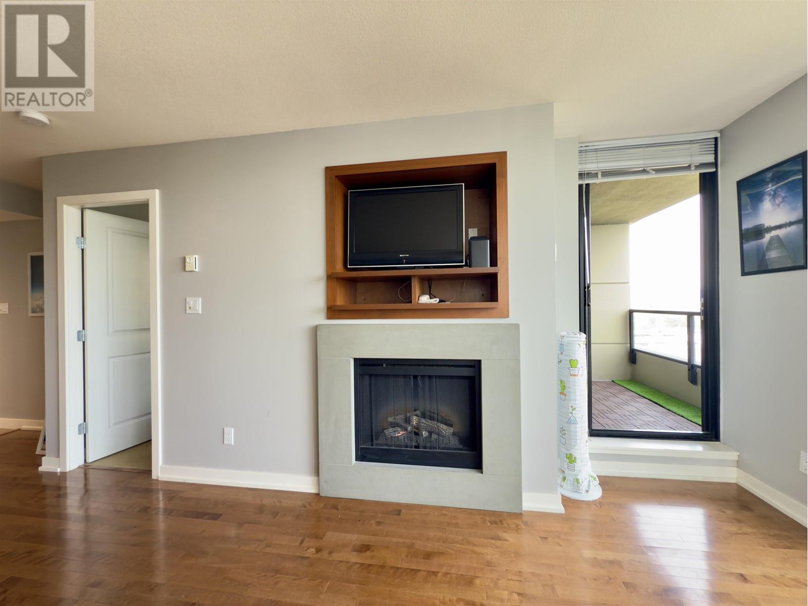 Listing Picture 5 of 31 : 1502 9188 HEMLOCK DRIVE, Richmond / 烈治文 - 魯藝地產 Yvonne Lu Group - MLS Medallion Club Member