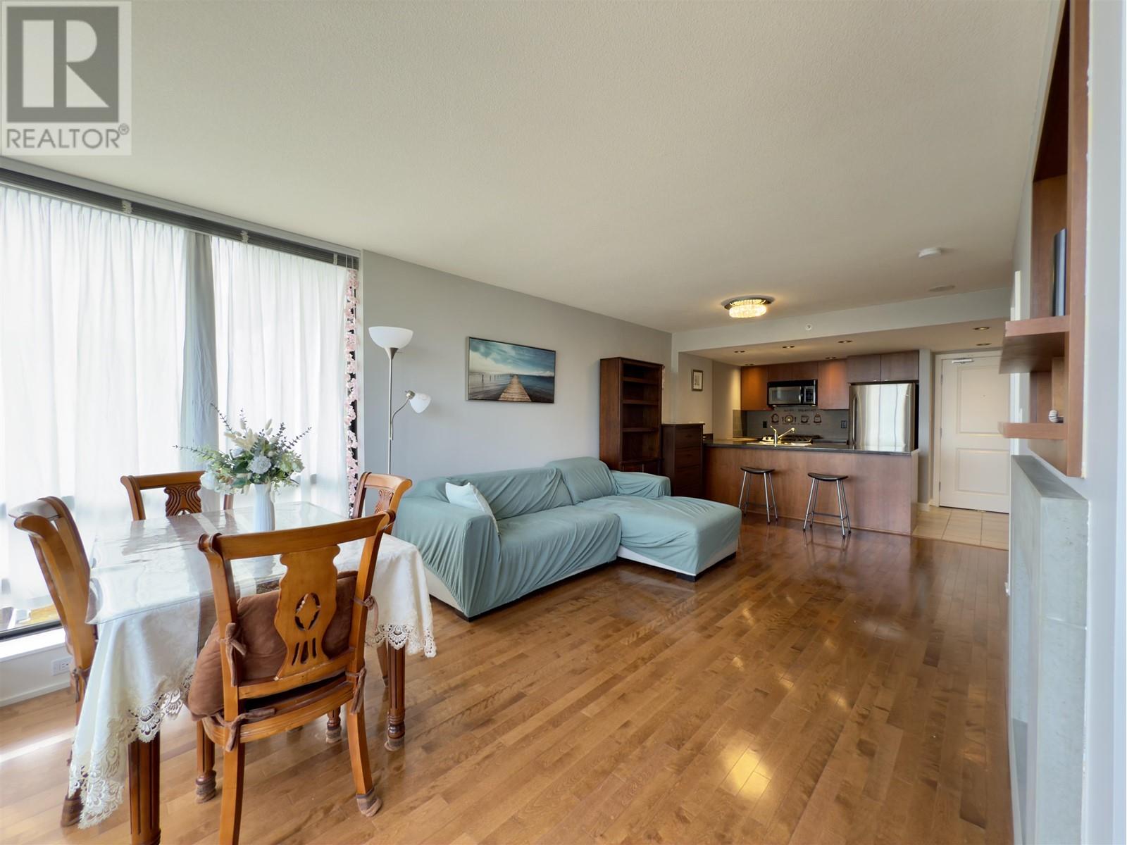 Listing Picture 4 of 31 : 1502 9188 HEMLOCK DRIVE, Richmond / 烈治文 - 魯藝地產 Yvonne Lu Group - MLS Medallion Club Member