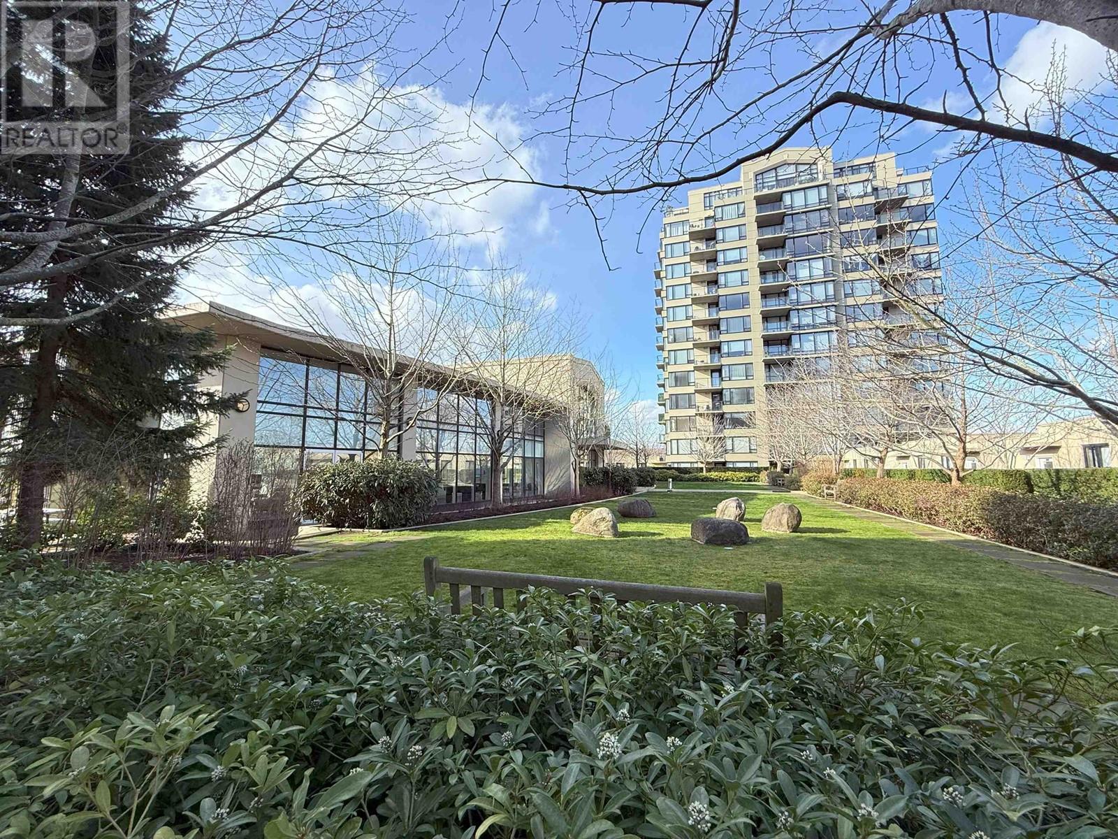 Listing Picture 26 of 31 : 1502 9188 HEMLOCK DRIVE, Richmond / 烈治文 - 魯藝地產 Yvonne Lu Group - MLS Medallion Club Member
