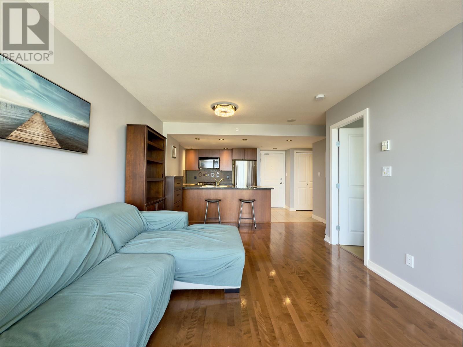 Listing Picture 3 of 31 : 1502 9188 HEMLOCK DRIVE, Richmond / 烈治文 - 魯藝地產 Yvonne Lu Group - MLS Medallion Club Member