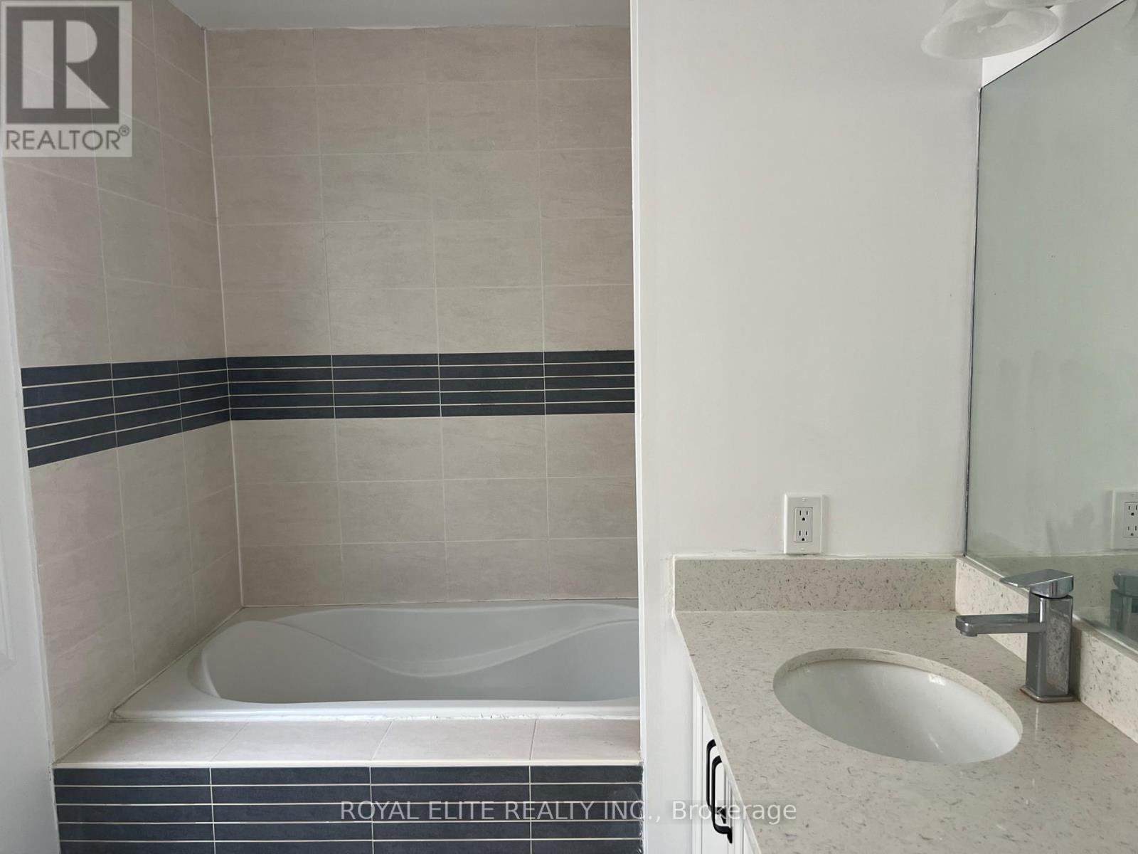 6 Belinda Square, Toronto (Steeles), Ontario  M1W 3M2 - Photo 11 - E12089672