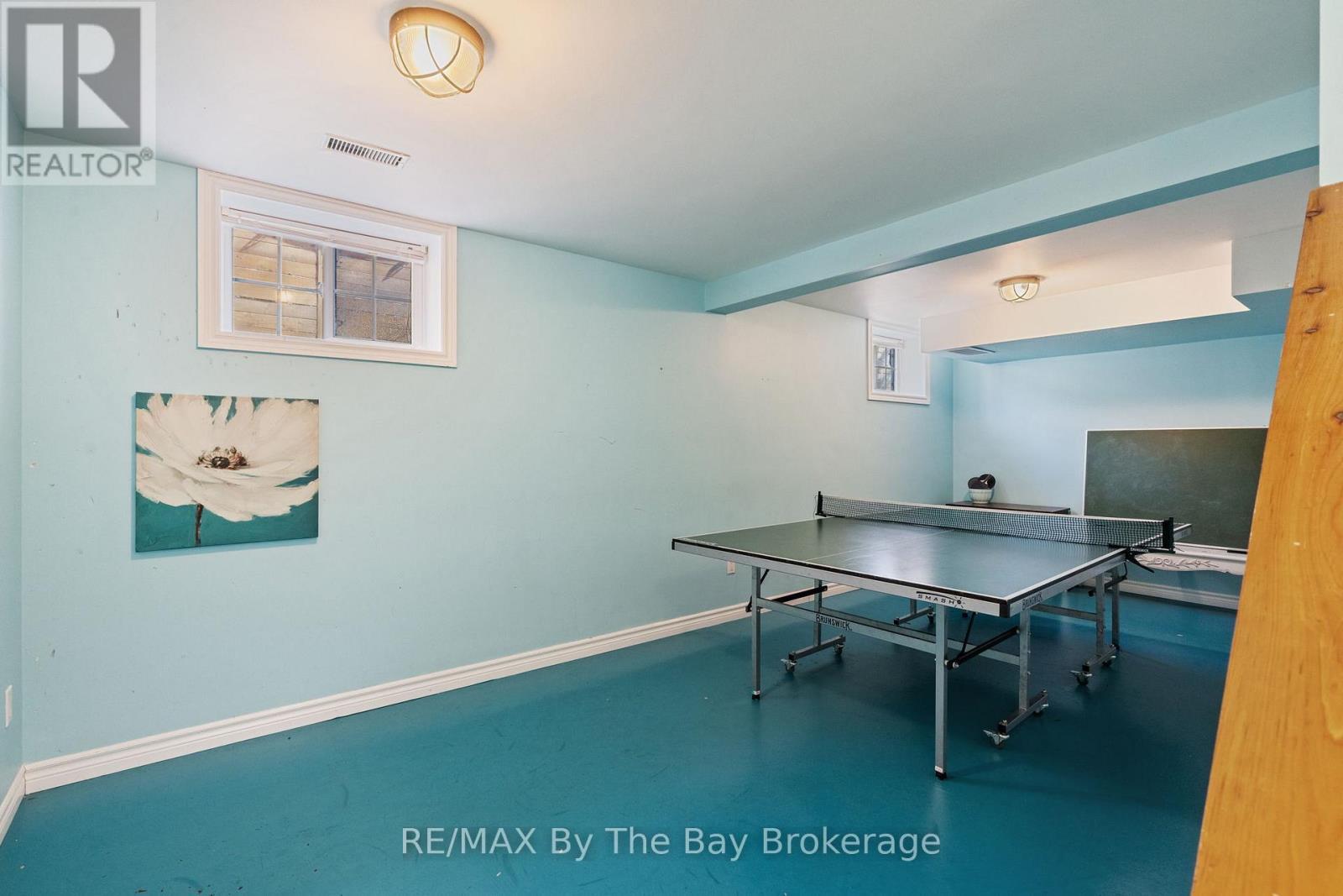 15 Baker Street, Wasaga Beach, Ontario  L9Z 2G8 - Photo 24 - S12092333