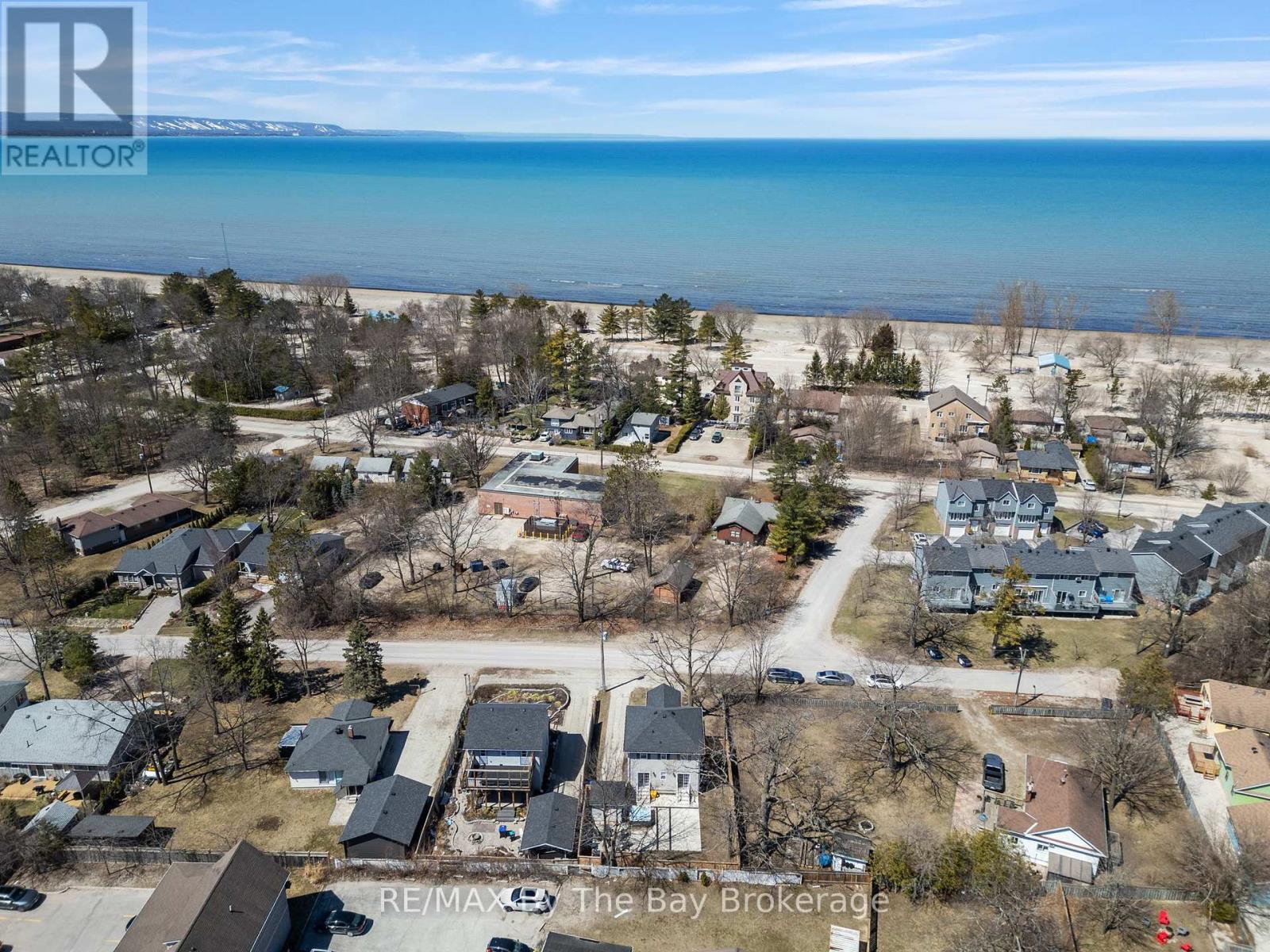 15 Baker Street, Wasaga Beach, Ontario  L9Z 2G8 - Photo 34 - S12092333