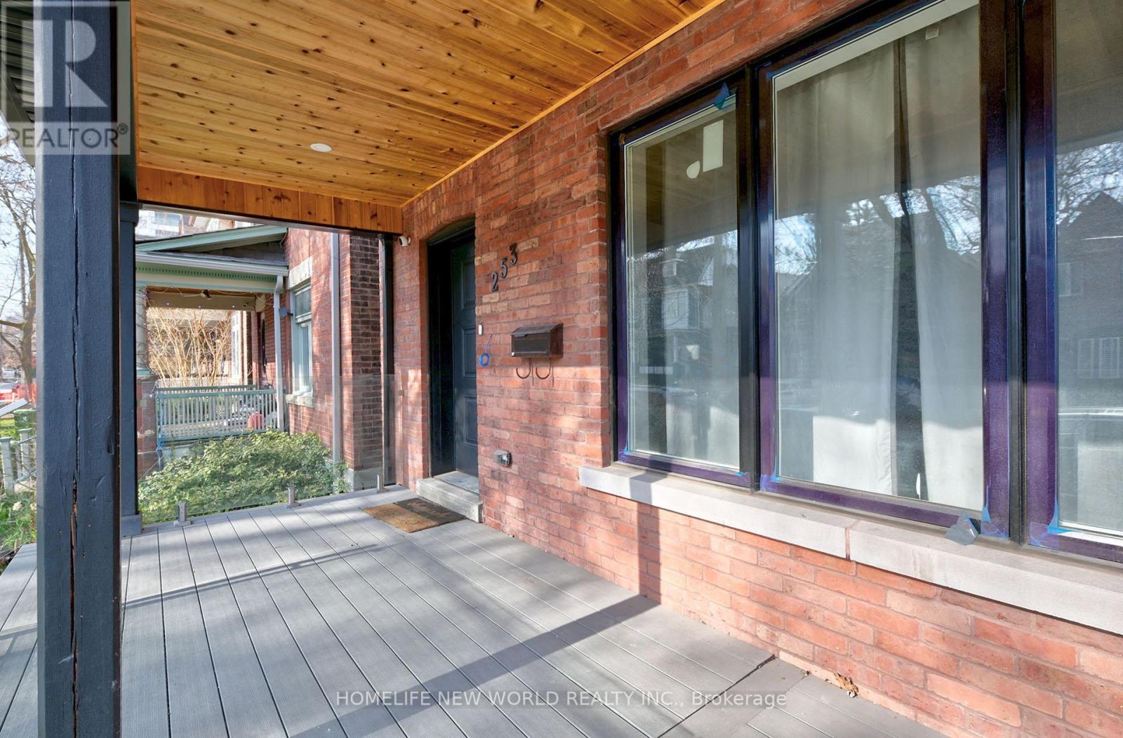 Property at 253 ALBANY AVENUE image 2