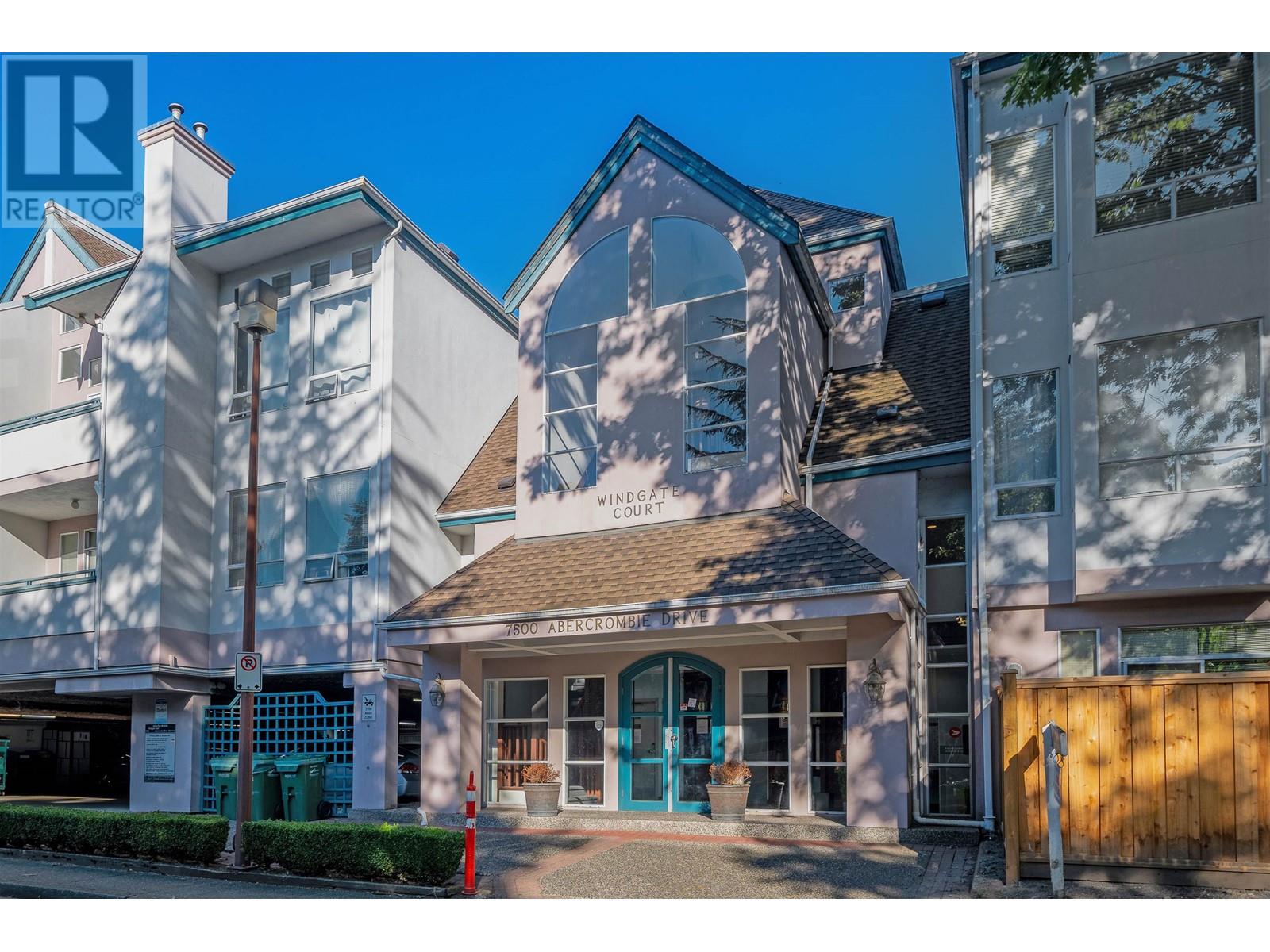 Listing Picture 2 of 28 : 319 7500 ABERCROMBIE DRIVE, Richmond / 烈治文 - 魯藝地產 Yvonne Lu Group - MLS Medallion Club Member