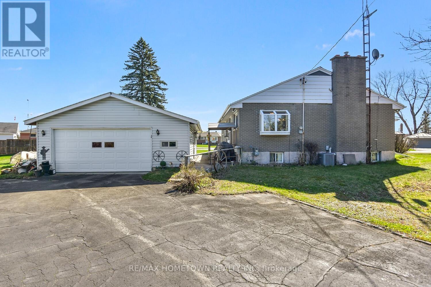 1 STEWART DRIVE, augusta, Ontario