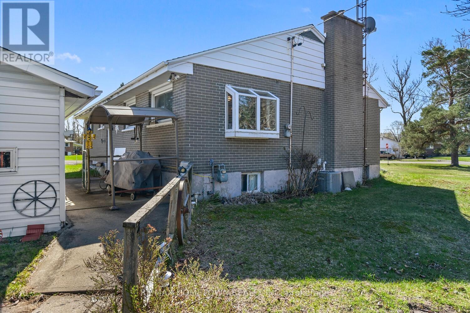 1 Stewart Drive, Augusta, Ontario  K0E 1T0 - Photo 4 - X11970027