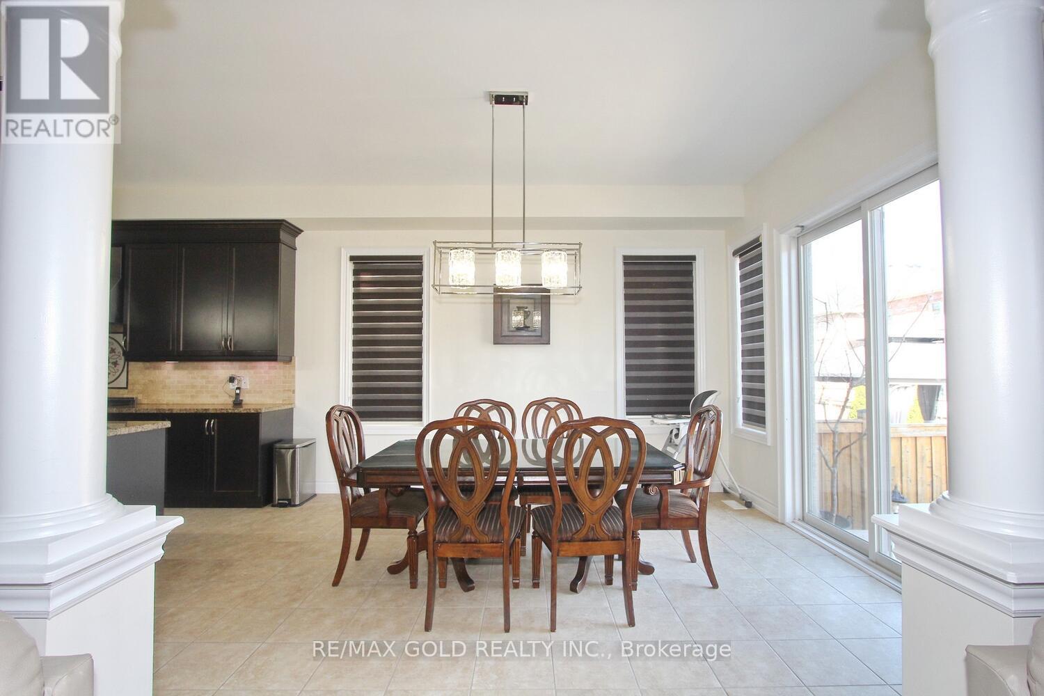 14 Ladbrook Crescent, Brampton, Ontario  L6X 5H6 - Photo 11 - W12092377