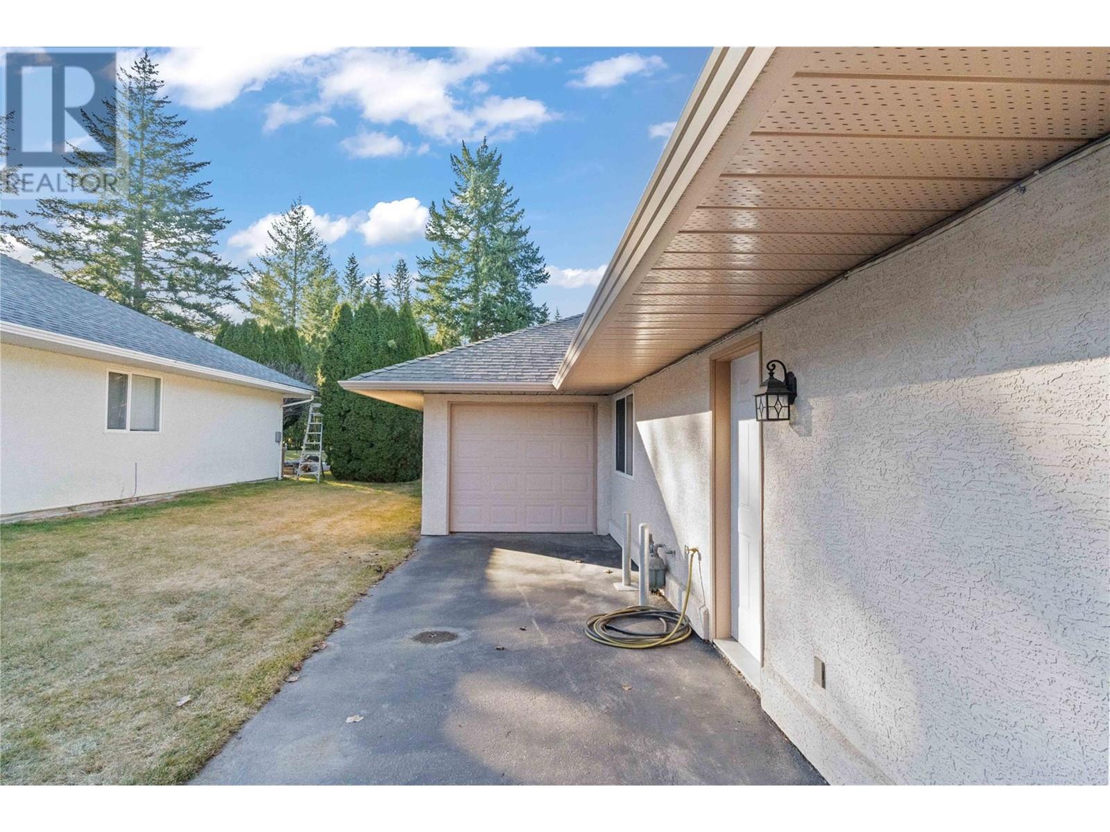 2502 Golf Course Drive, Blind Bay, British Columbia  V0E 1H1 - Photo 51 - 10339504