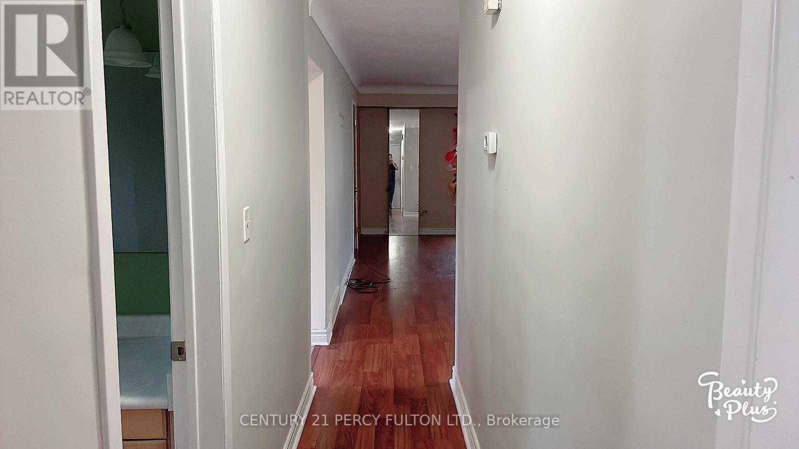 2 Trelawn Parkway E, Welland, Ontario  L3C 1W3 - Photo 6 - X12092387