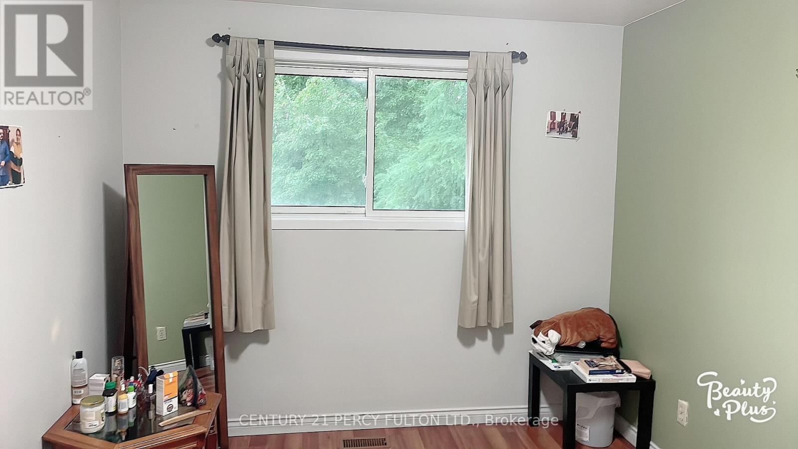 2 Trelawn Parkway E, Welland, Ontario  L3C 1W3 - Photo 7 - X12092387