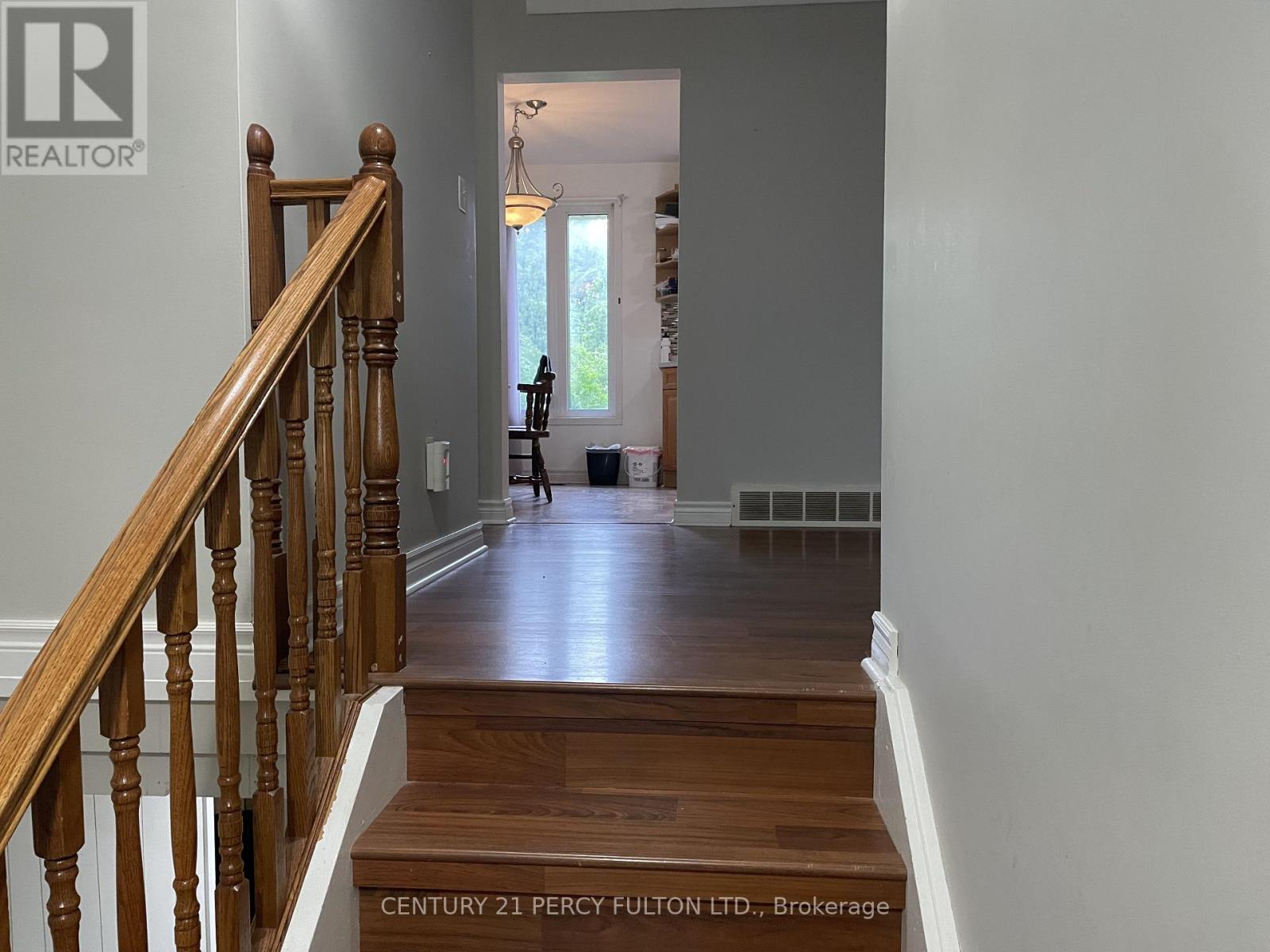 2 Trelawn Parkway E, Welland, Ontario  L3C 1W3 - Photo 8 - X12092387