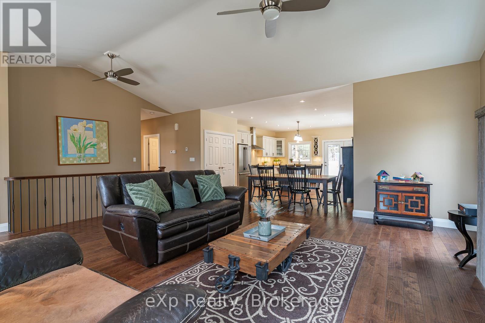 615641 Hamilton Lane, West Grey, Ontario  N0C 1H0 - Photo 11 - X12086488