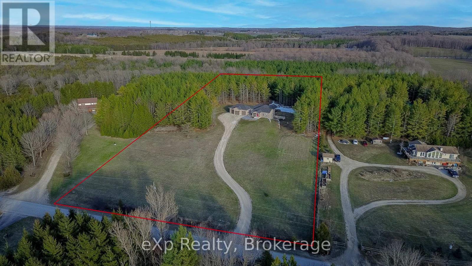 615641 Hamilton Lane, West Grey, Ontario  N0C 1H0 - Photo 2 - X12086488