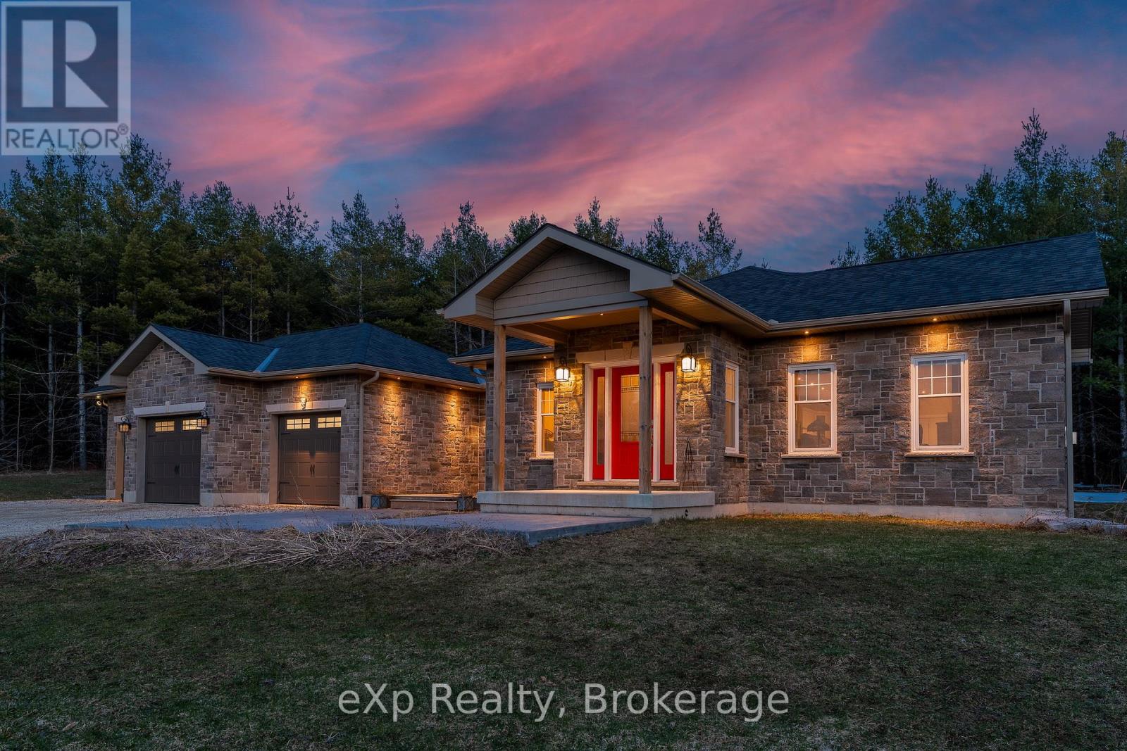 615641 Hamilton Lane, West Grey, Ontario  N0C 1H0 - Photo 3 - X12086488