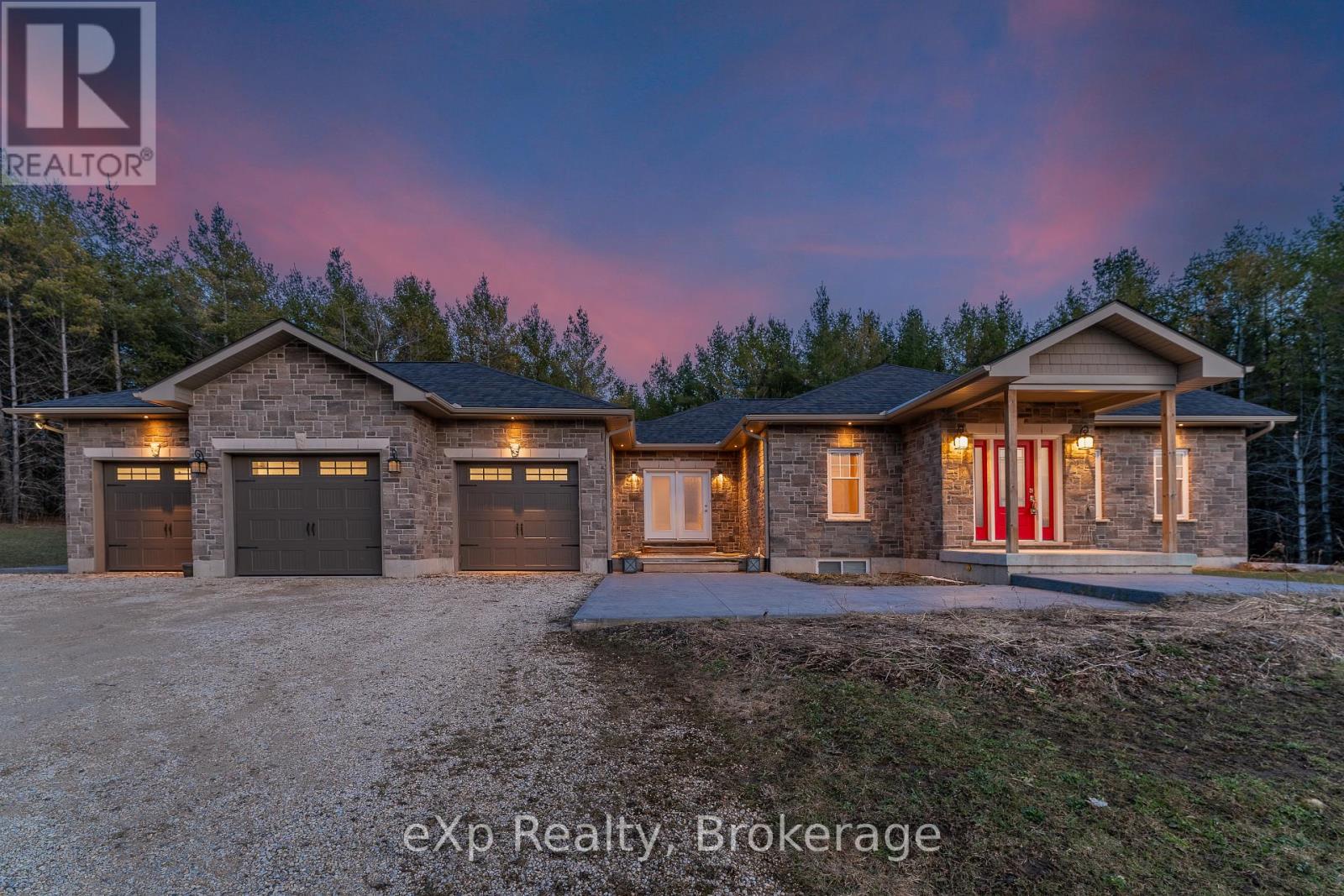615641 Hamilton Lane, West Grey, Ontario  N0C 1H0 - Photo 4 - X12086488