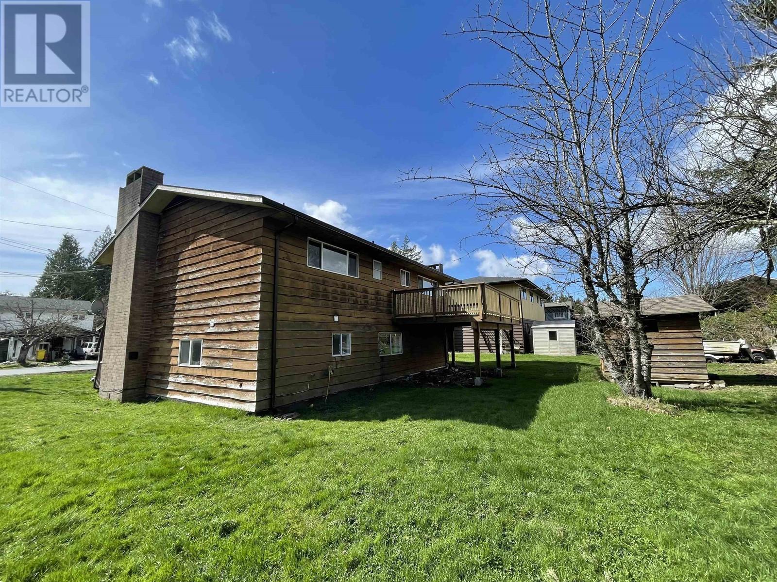 Property at 866 POPLAR LANE image 5