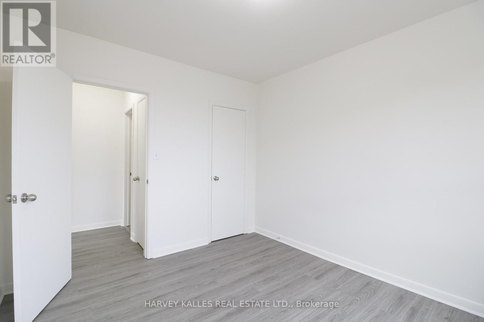 209 - 500 Gilbert Avenue, Toronto, Ontario  M6E 4X5 - Photo 10 - W12092394