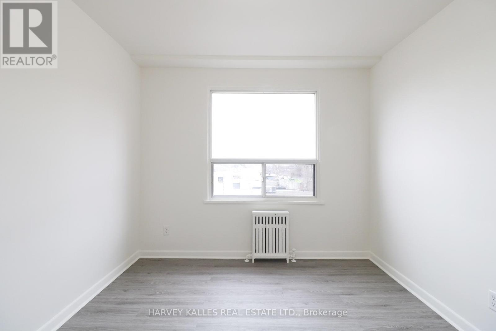 209 - 500 Gilbert Avenue, Toronto, Ontario  M6E 4X5 - Photo 11 - W12092394
