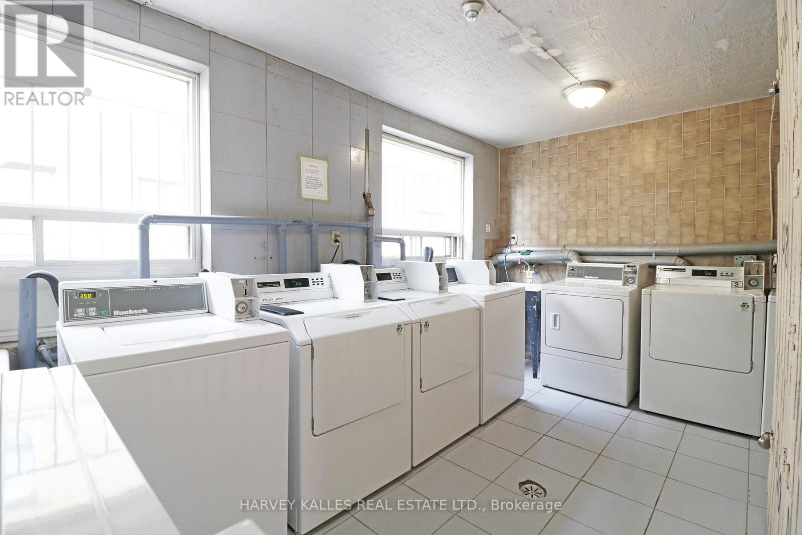 209 - 500 Gilbert Avenue, Toronto, Ontario  M6E 4X5 - Photo 12 - W12092394