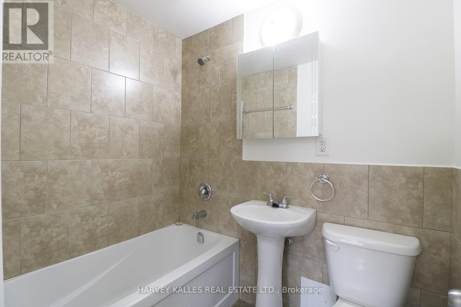 209 - 500 Gilbert Avenue, Toronto, Ontario  M6E 4X5 - Photo 6 - W12092394