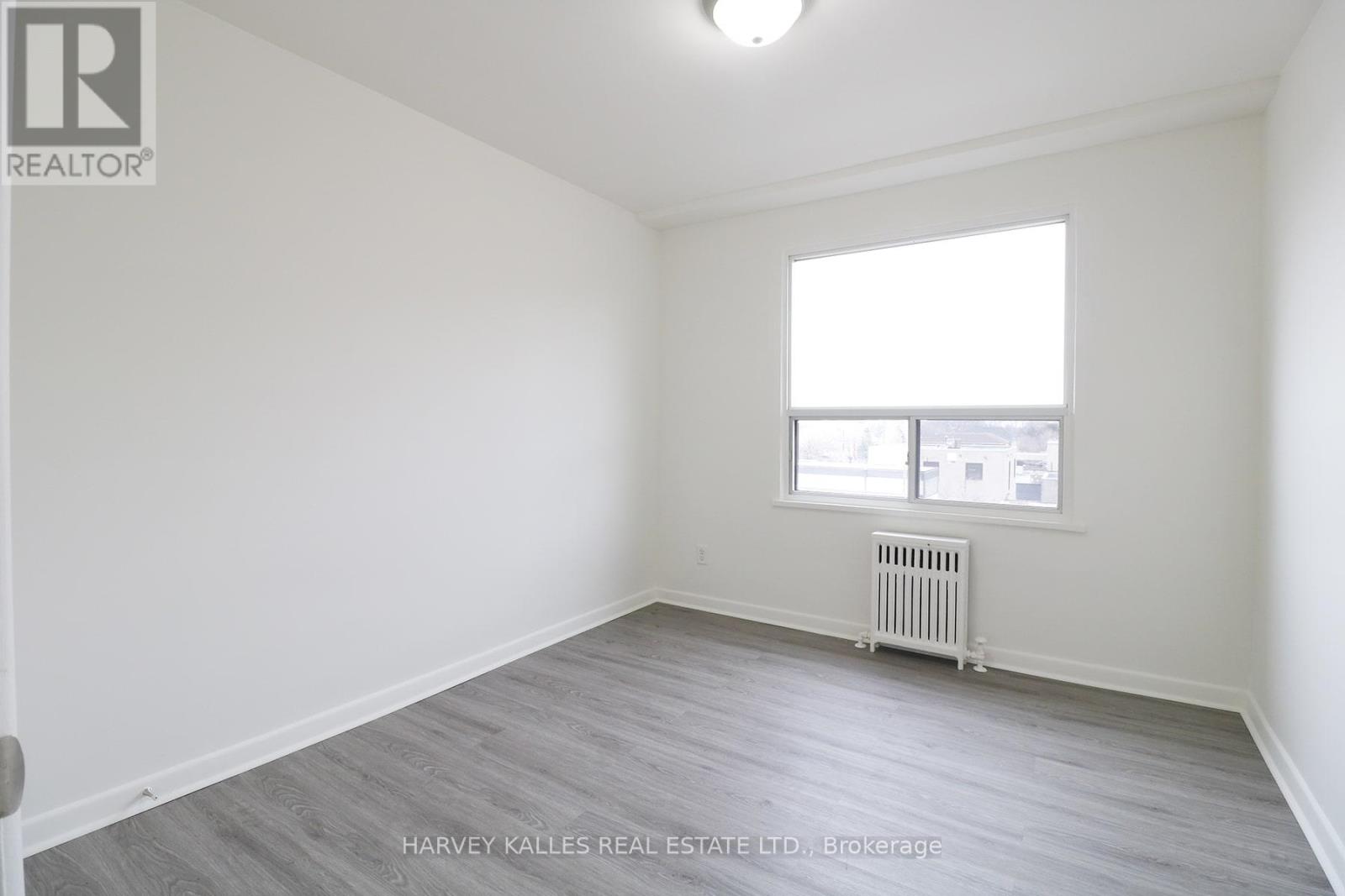 209 - 500 Gilbert Avenue, Toronto, Ontario  M6E 4X5 - Photo 7 - W12092394
