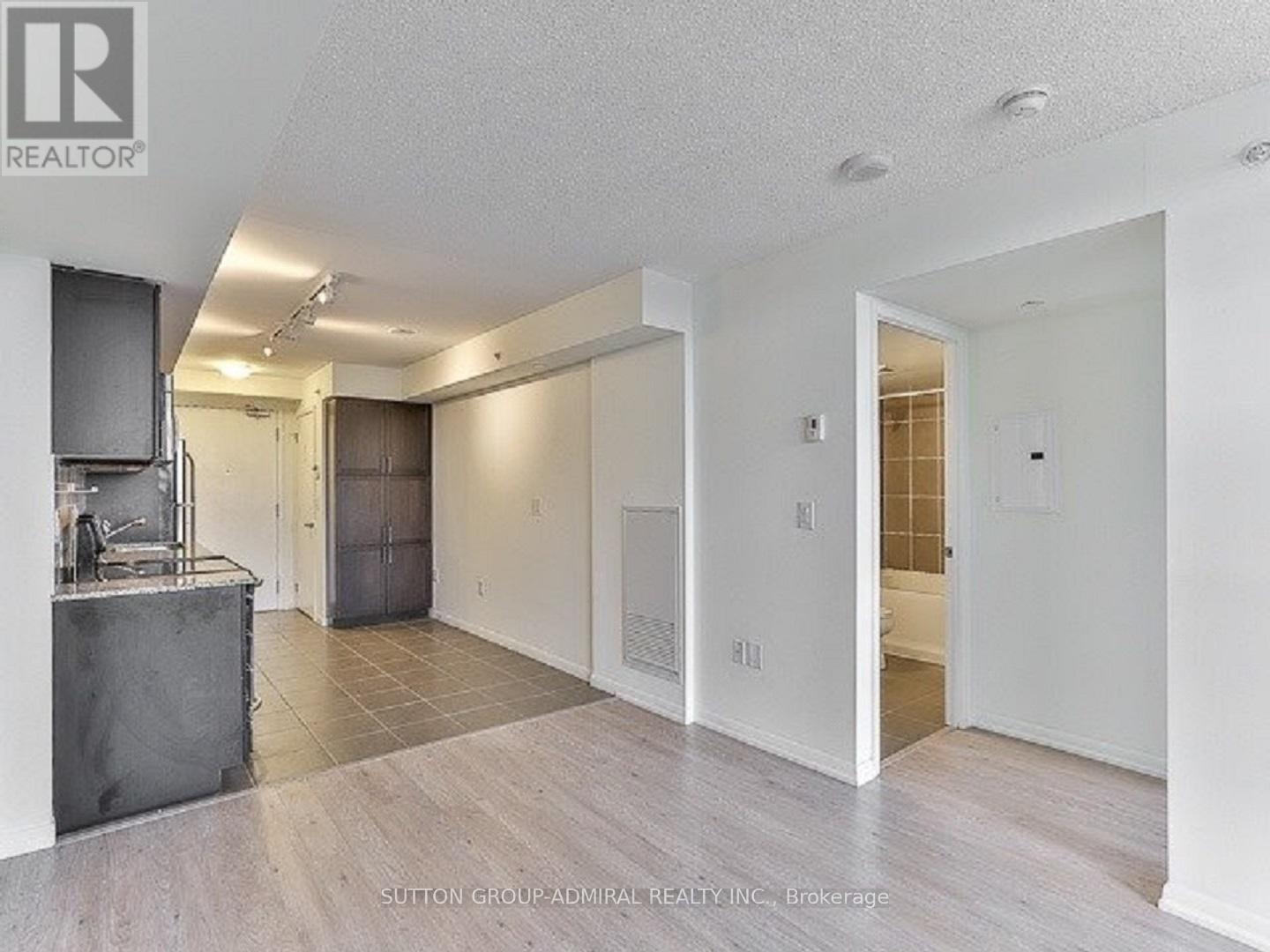 1321 - 800 Lawrence Avenue W, Toronto, Ontario  M6A 0B1 - Photo 5 - W12092402