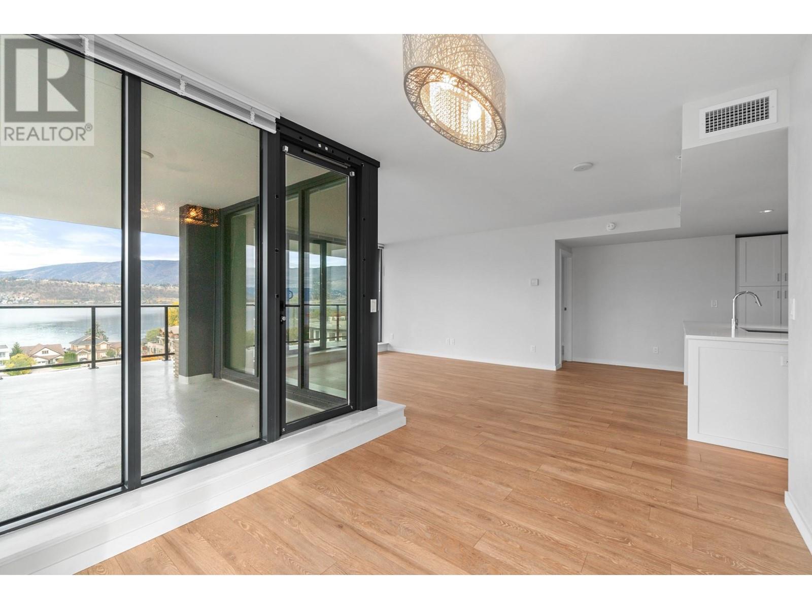 Property at 485 Groves Avenue Unit# 905 image 4