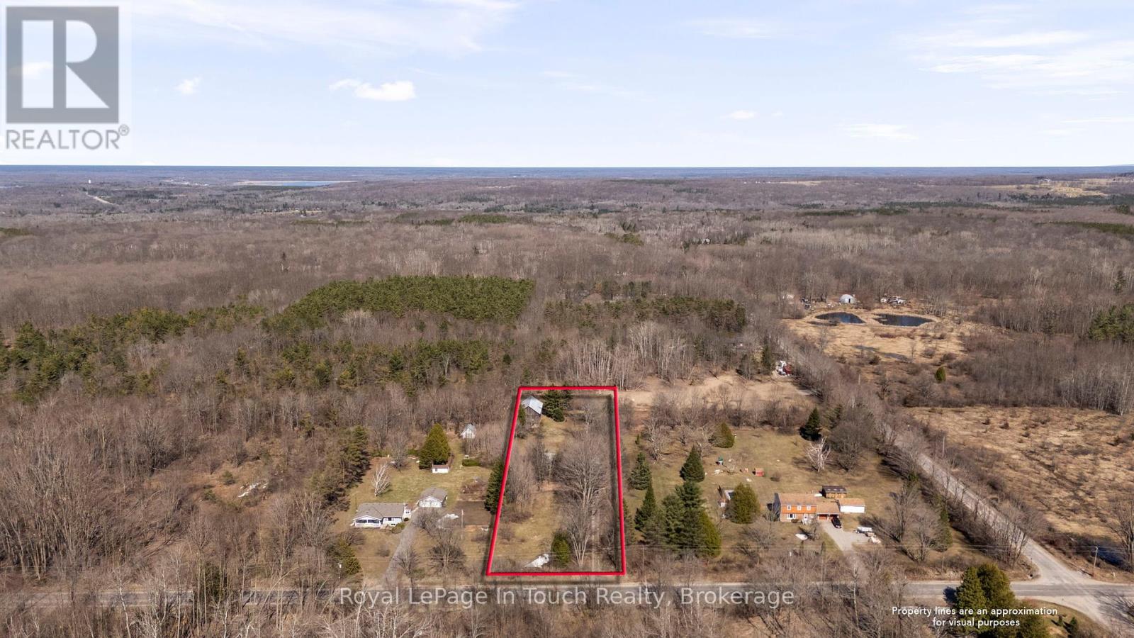 1655 Newton Street W, Tay, Ontario  L0K 2A0 - Photo 15 - S12092440