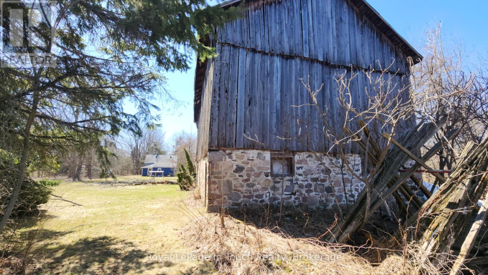 1655 Newton Street W, Tay, Ontario  L0K 2A0 - Photo 9 - S12092440