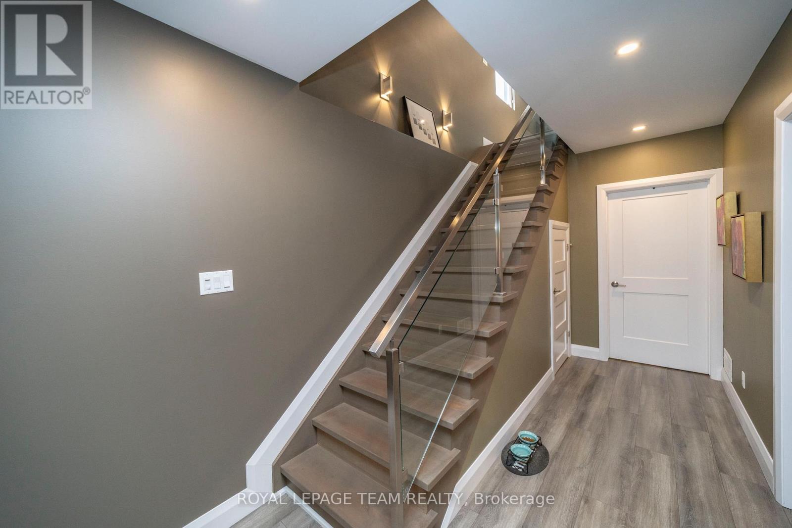 51 Aylen Avenue, Ottawa, Ontario  K2A 3P6 - Photo 26 - X12017865