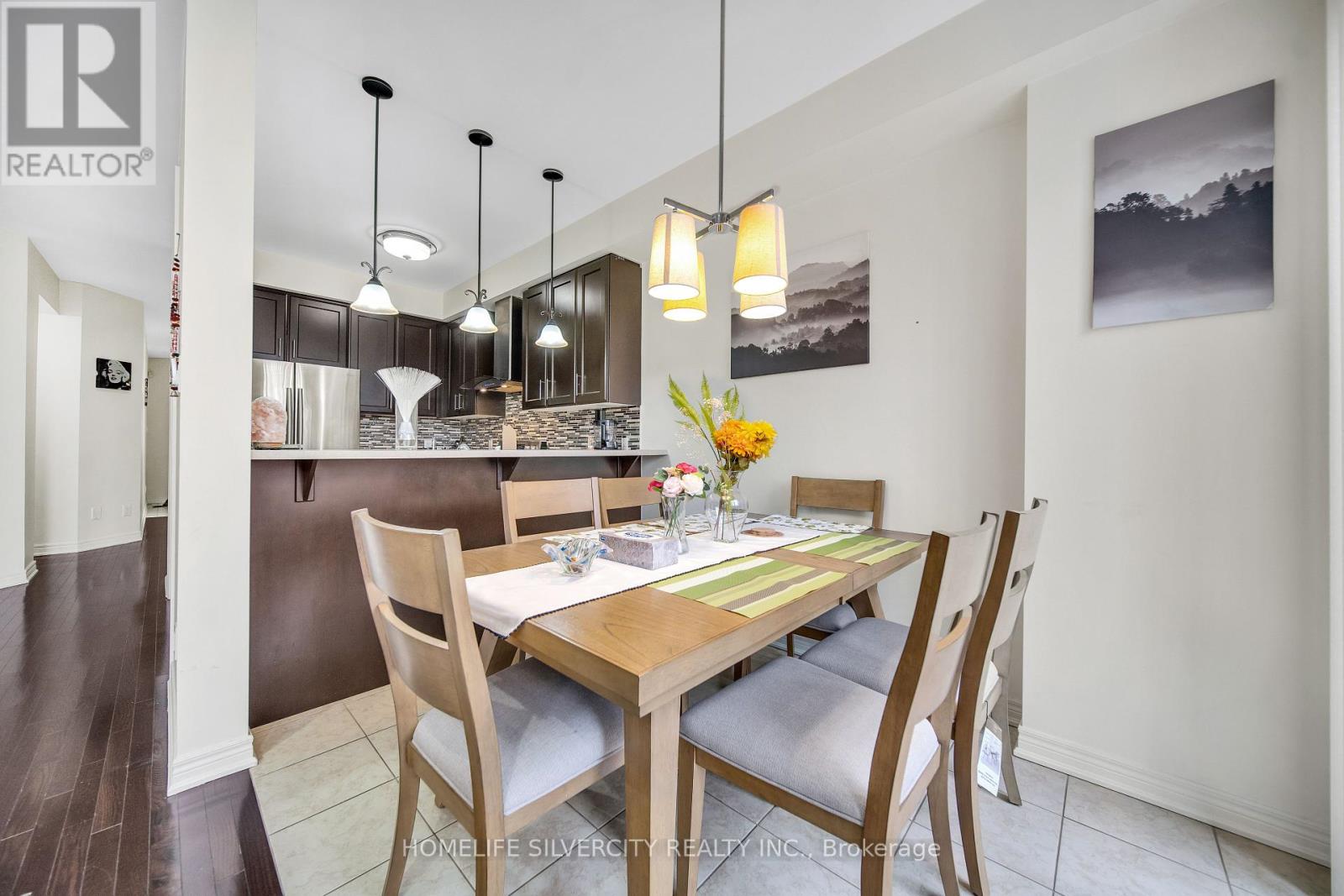 7 Pendulum Circle N, Brampton, Ontario  L6R 3N5 - Photo 14 - W12092435