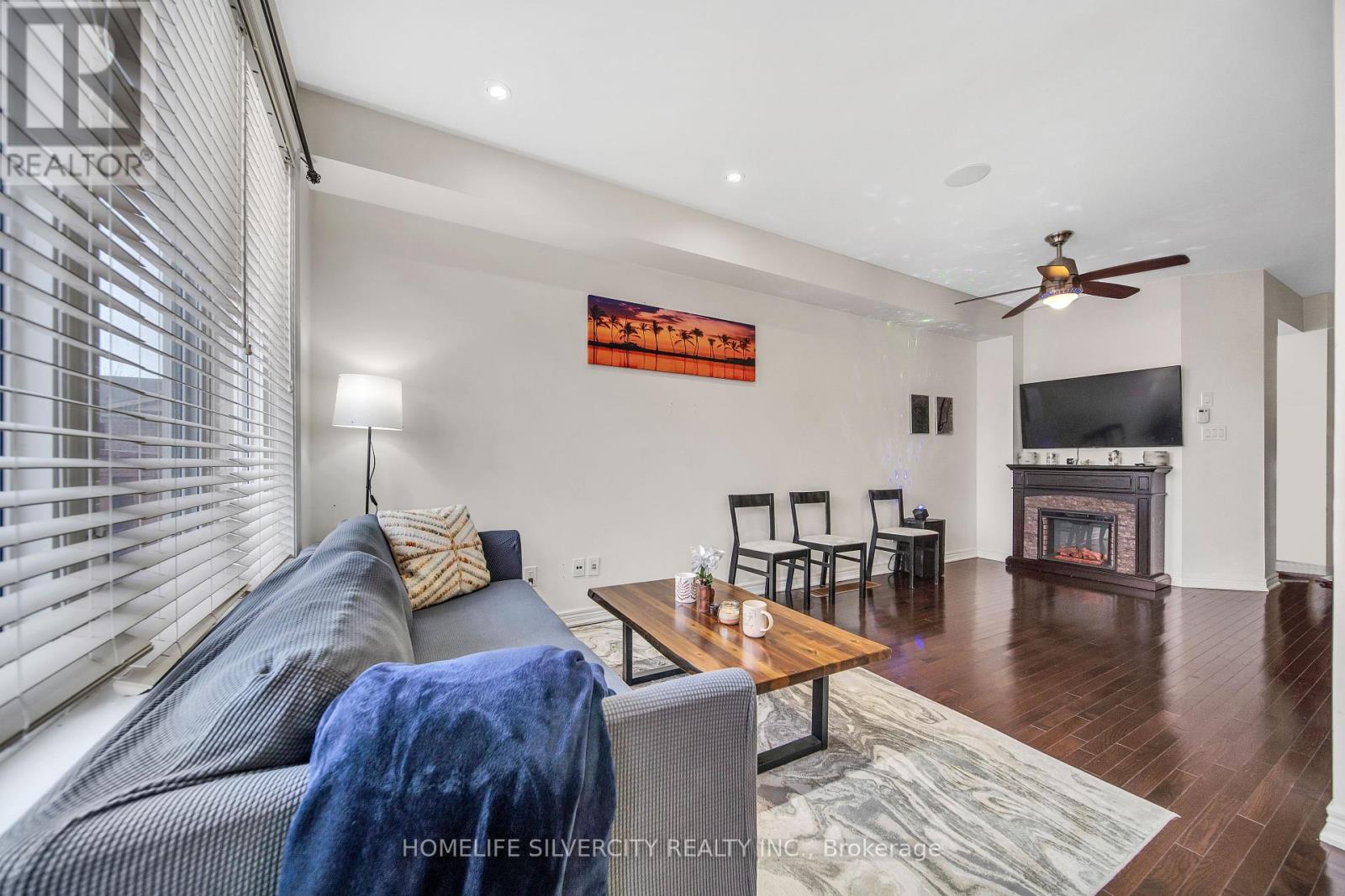 7 Pendulum Circle N, Brampton, Ontario  L6R 3N5 - Photo 8 - W12092435