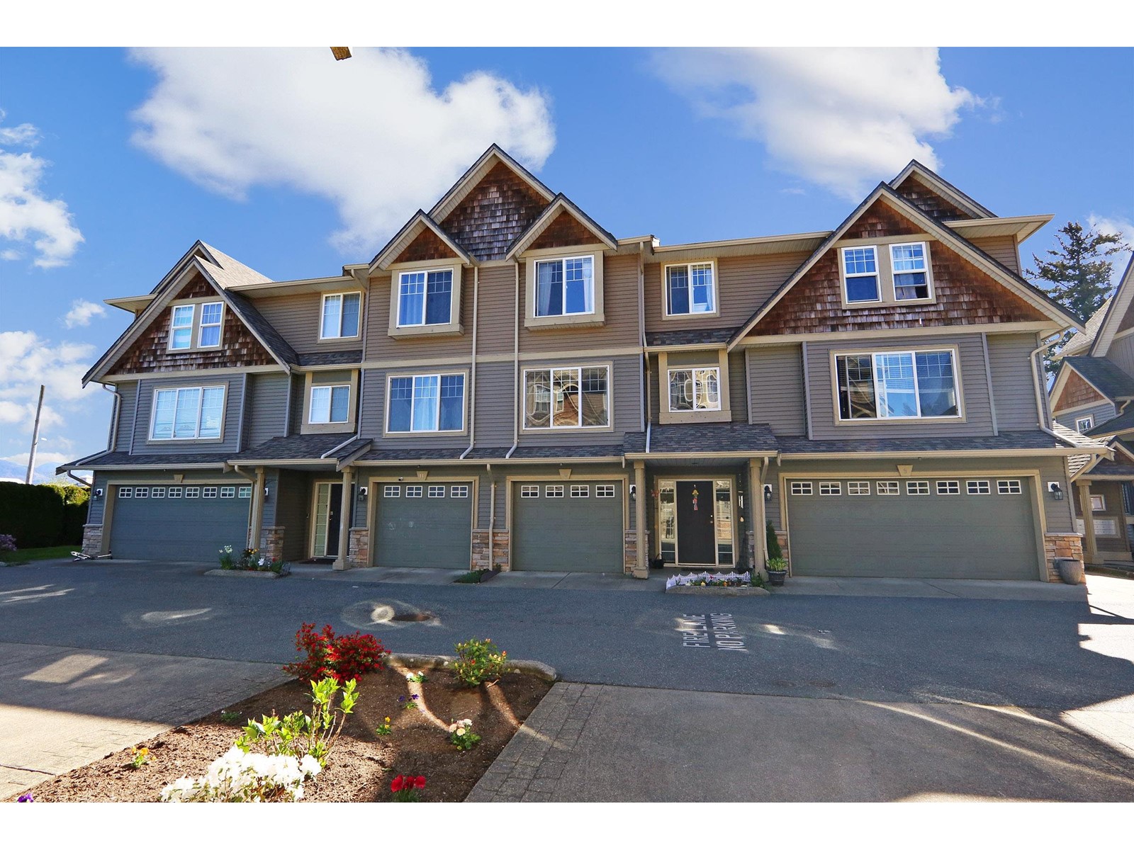 Property at 10 8880 NOWELL STREET image 1