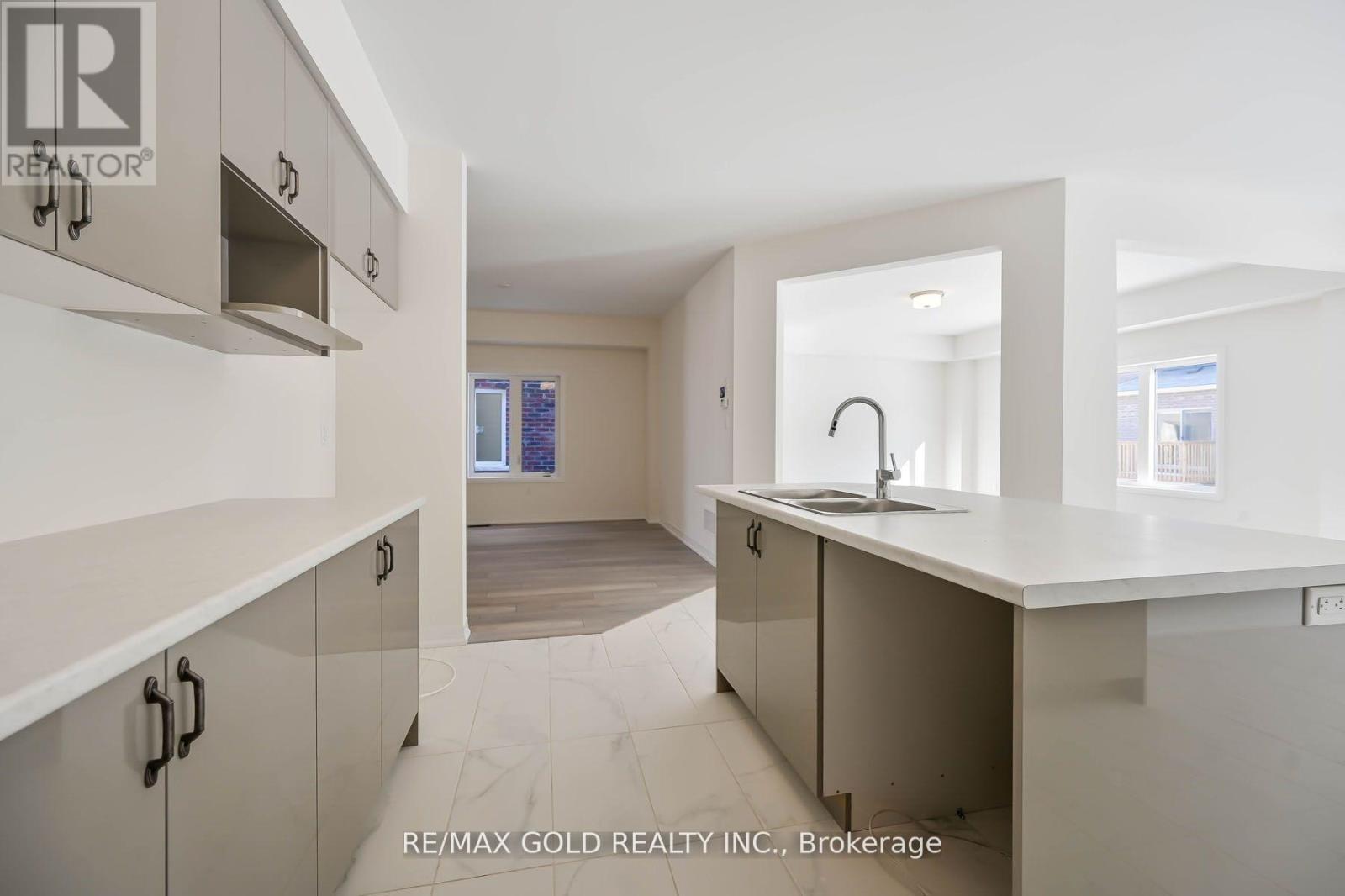 50 Wakeling Drive, Brantford, Ontario  N3T 5L8 - Photo 14 - X12092444