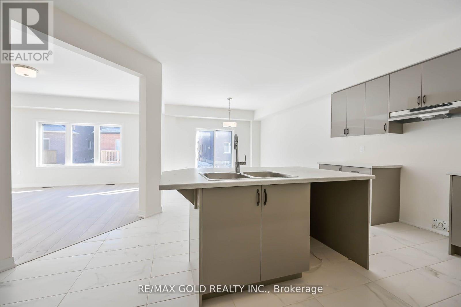 50 Wakeling Drive, Brantford, Ontario  N3T 5L8 - Photo 15 - X12092444