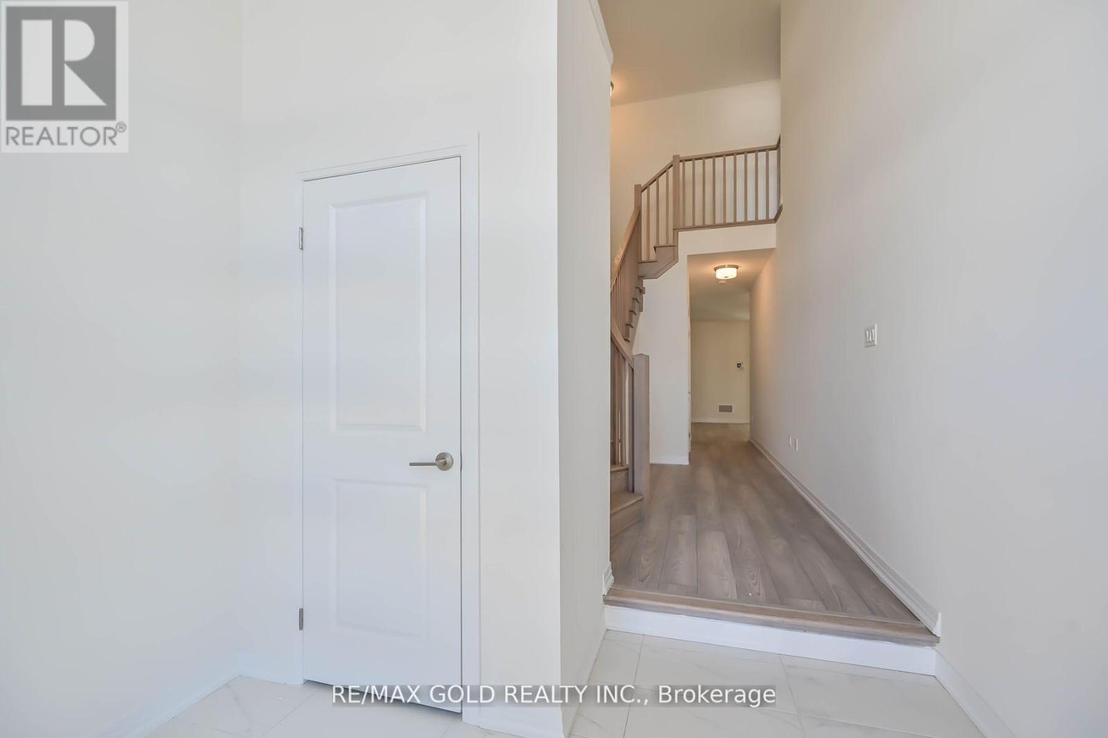 50 Wakeling Drive, Brantford, Ontario  N3T 5L8 - Photo 7 - X12092444