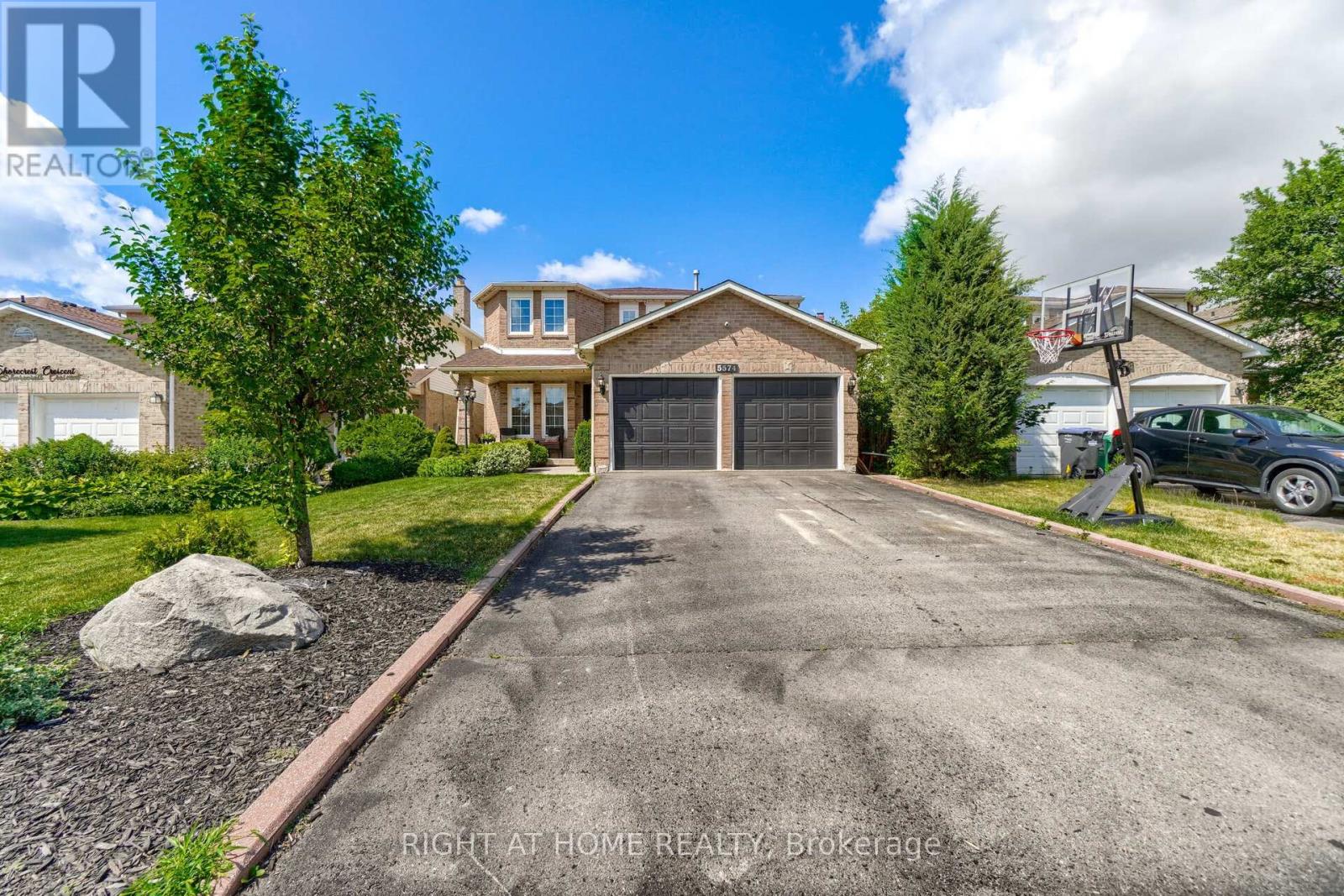 5574 SHORECREST CRESCENT, Mississauga, Ontario