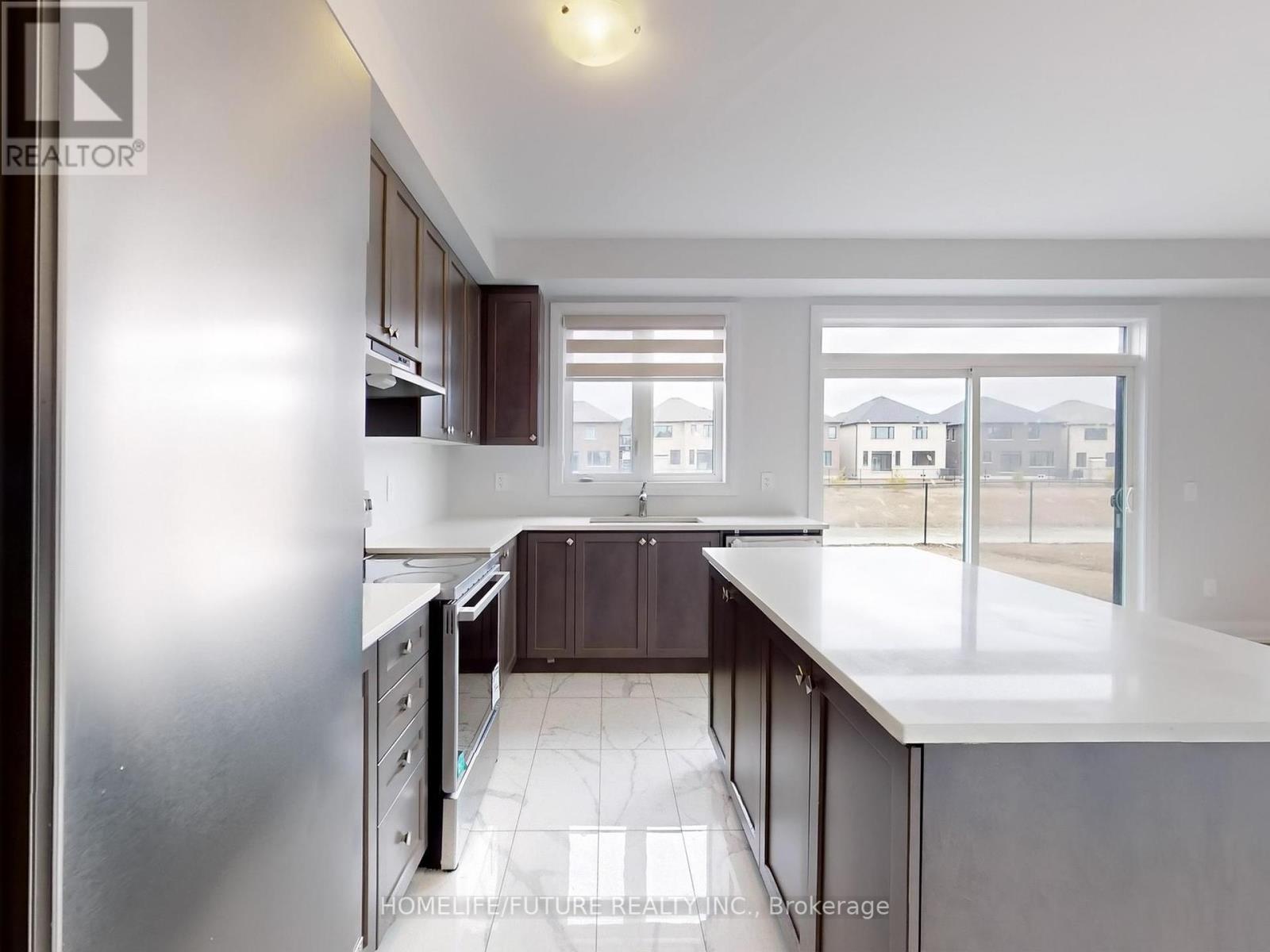 7 O'neill Street, Kawartha Lakes, Ontario  K9V 6K2 - Photo 10 - X12092460