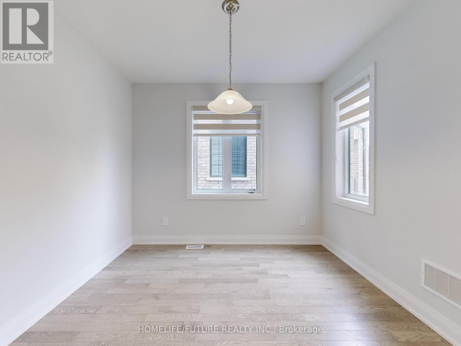 7 O'neill Street, Kawartha Lakes, Ontario  K9V 6K2 - Photo 13 - X12092460