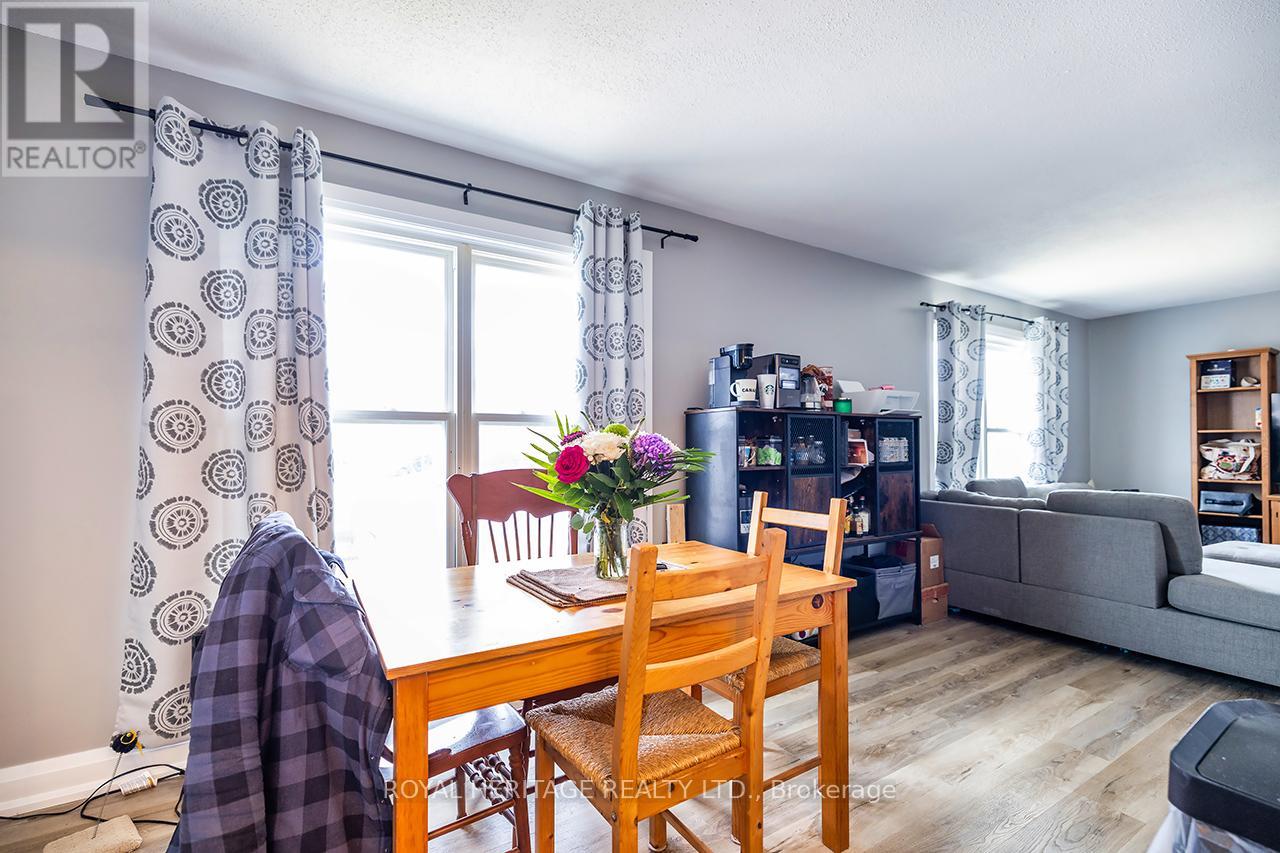 286 William Street N, Kawartha Lakes, Ontario  K9V 5X7 - Photo 6 - X12092466