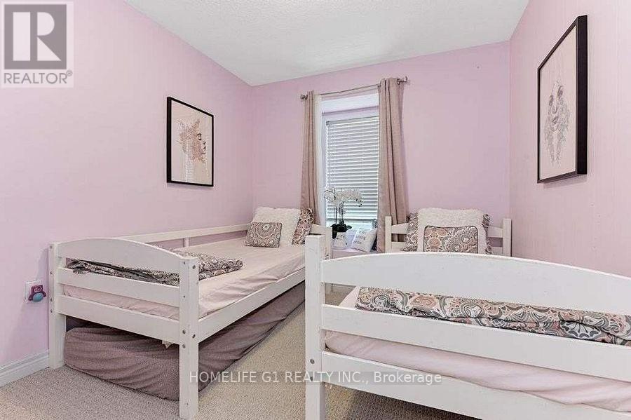 88 Westbank Trail Stoney Creek, Hamilton (Stoney Creek Mountain), Ontario  L8J 0H5 - Photo 17 - X12092468