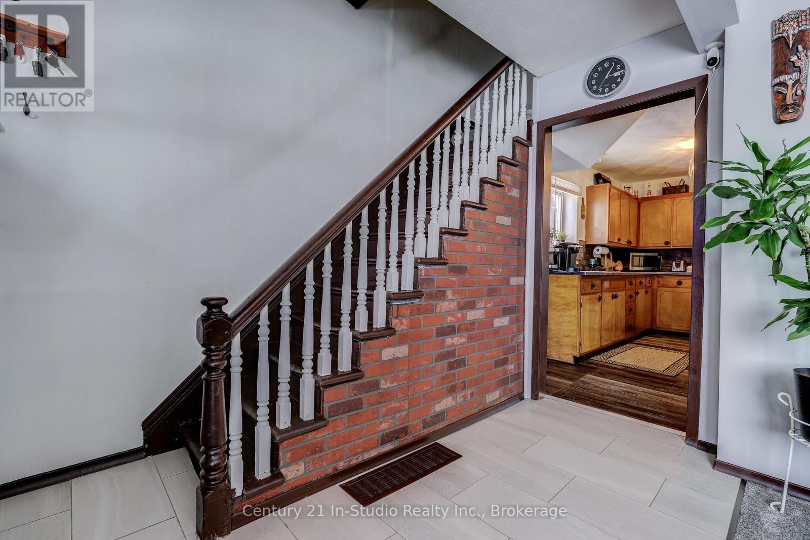 1235 2nd Avenue E, Owen Sound, Ontario  N4K 2J2 - Photo 12 - X12092489