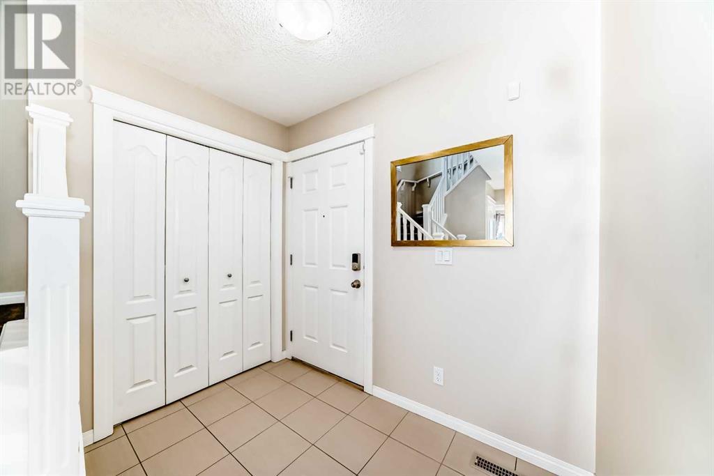 Property at 190 Panora Court NW image 2