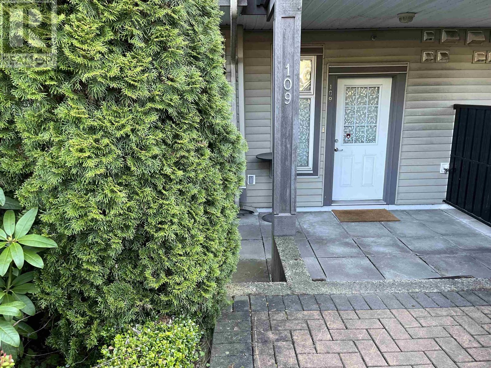 109 7333 16th Avenue, Burnaby, British Columbia  V3N 0A8 - Photo 17 - R2989202