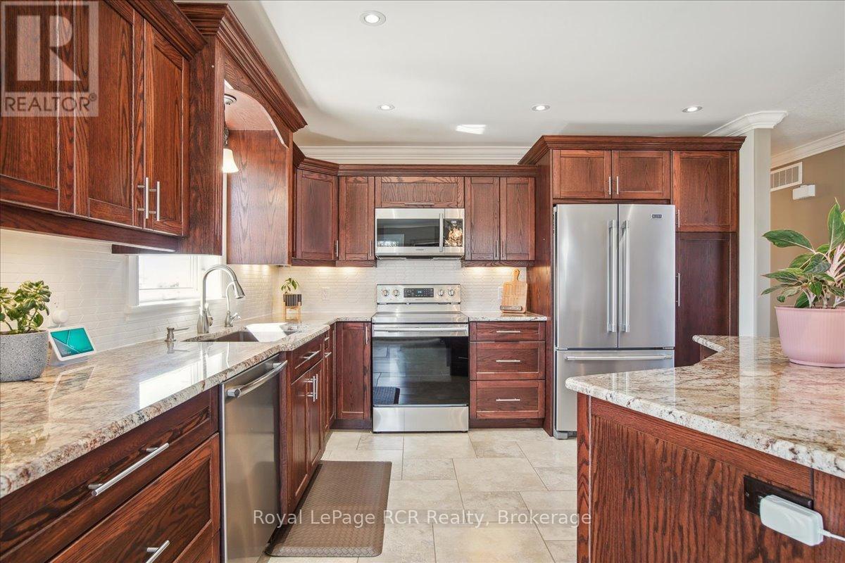 824 10th Avenue E, Owen Sound, Ontario  N4K 3H7 - Photo 13 - X12092492