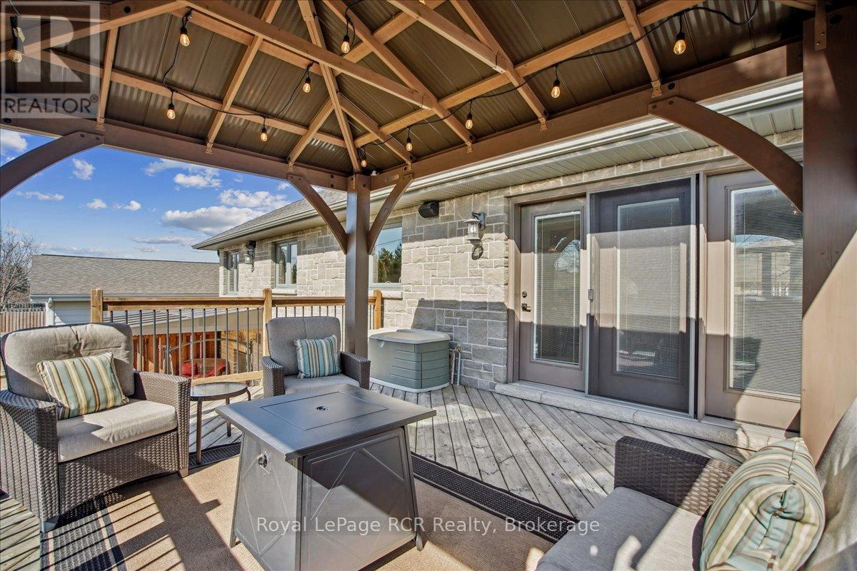 824 10th Avenue E, Owen Sound, Ontario  N4K 3H7 - Photo 35 - X12092492
